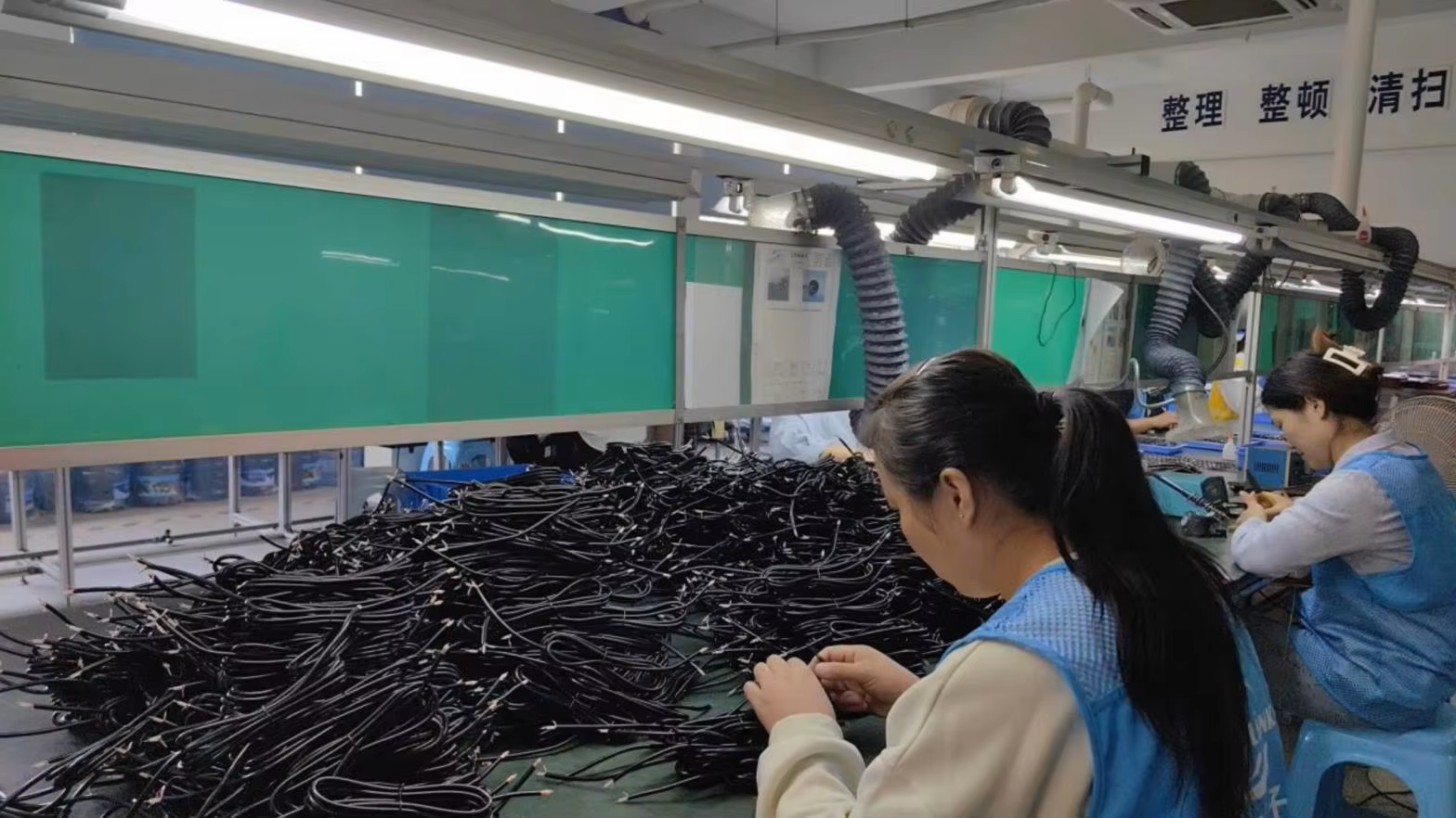 Sf32b0981e83d44d0a97dd58ccd7827d1X